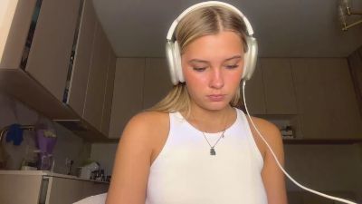 RubyeStrande webcam cam4 model stream image