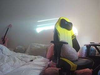 voyeurcam-sexy-little-ana-01 webcam model stream image