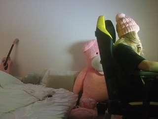 voyeurcam-sexy-little-ana-01 webcam model stream image