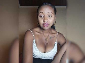 Victoria33 webcam model stream image