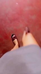 Scarlett_pee webcam model stream image