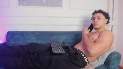 Adrian_Volt_ webcam model stream image