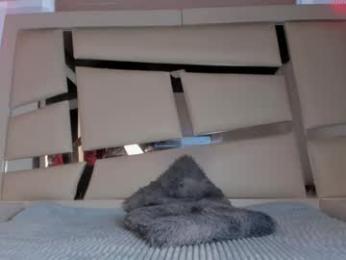 chrystal_jade webcam model stream image