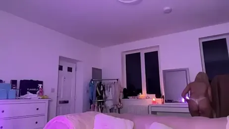 Naughtyblondex webcam model stream image