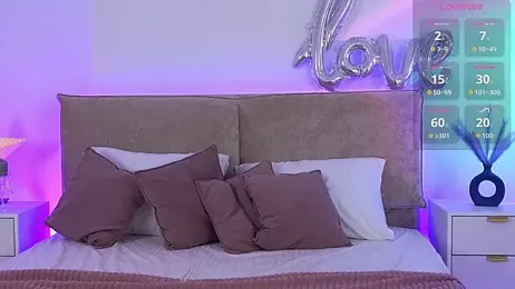 Jules_night webcam model stream image