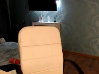 molli_and_tom webcam model stream image