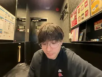 yuuki8910 webcam model stream image