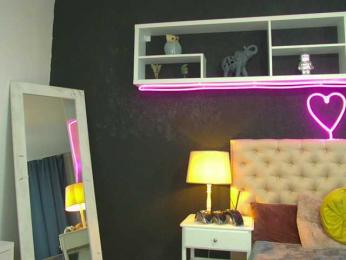 TaniaKarevina webcam bongacams model stream image