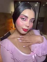 zui_lu webcam stripchat model stream image