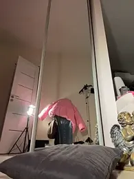 elloriah webcam model stream image