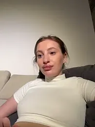 elloriah webcam model stream image