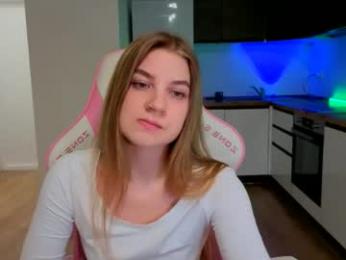 enjoyeverymoment_ webcam model stream image