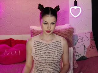 Bella Nightwish webcam model stream image