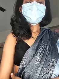 Shivani2002 webcam model stream image