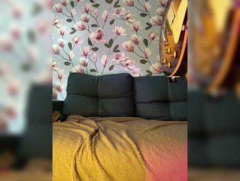 LIAMIA webcam bongacams model stream image