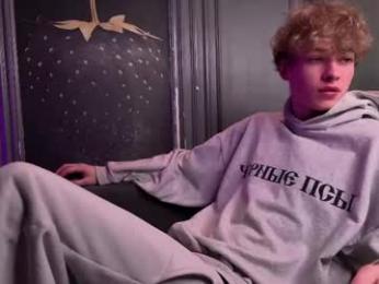 curlytwinkboy webcam chaturbate model stream image