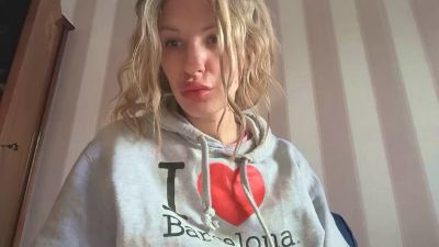 Yourjulieta21 webcam model stream image