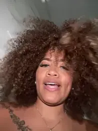 riri_brunnete webcam model stream image