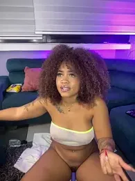 riri_brunnete webcam model stream image