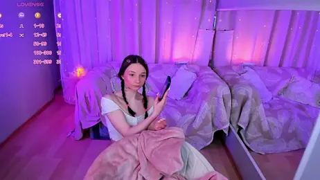 MilliMouse webcam stripchat model stream image