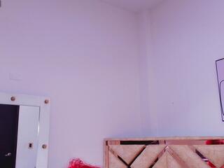 Scarlet Dash webcam model stream image