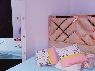 Scarlet Dash webcam model stream image