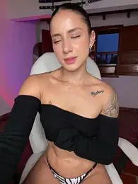 Ale_Lewis webcam model stream image