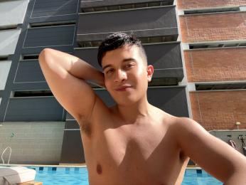 MaxCol webcam model stream image