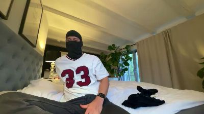 LiveDickOn webcam model stream image