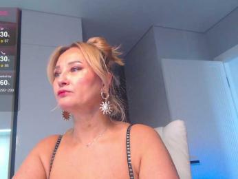 hold-me-tight webcam bongacams model stream image