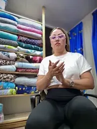 VIOLETA-25_ webcam model stream image