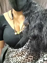bhuvana_555 webcam model stream image