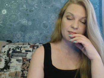 BlondeFox webcam model stream image