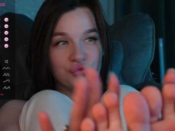 _Polly_ webcam model stream image