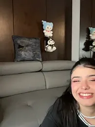 EmilyAndAndrew webcam model stream image