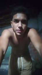 Vini18cm_novin webcam model stream image