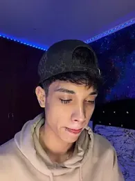 RoughDiamond_ webcam model stream image