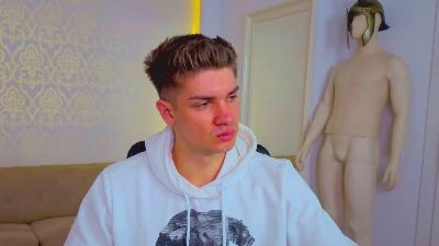 MaxKaidenn webcam cam4 model stream image