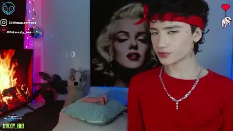 maxiy_001 webcam stripchat model stream image