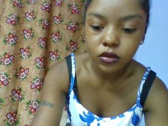 Elysa7 webcam model stream image