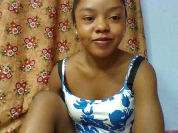 Elysa7 webcam model stream image