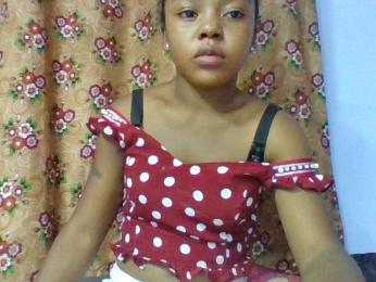 Elysa7 webcam model stream image