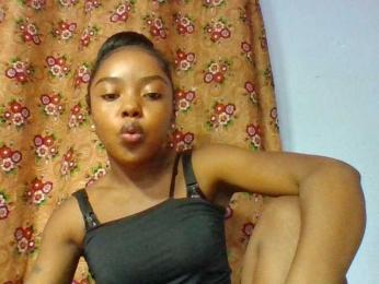 Elysa7 webcam model stream image