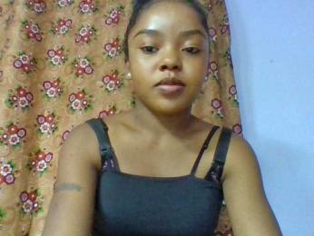 Elysa7 webcam model stream image