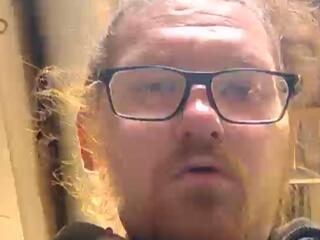 Sawn West webcam model stream image