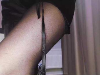 Va-len-cia webcam model stream image