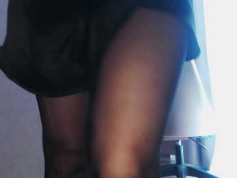 Va-len-cia webcam model stream image