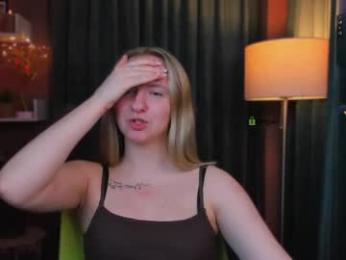 mila_glow webcam model stream image