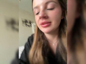 Rosalinelov webcam bongacams model stream image