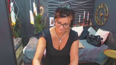 RikaCoutts webcam model stream image